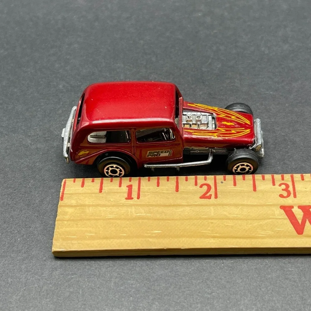 Zee Toys 1935 '35 Chevy‎ Modified Dirt Track Race Car Red Graphics Diecast 1/64